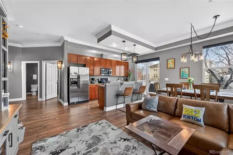 1700 N Emerson St #302, Denver, CO 80218
