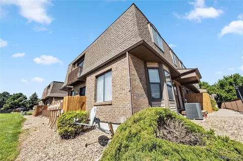 15574 E Wyoming Dr #D, Aurora, CO 80017