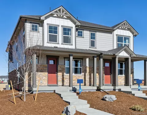 22262 E 7th Pl, Aurora, CO 80018