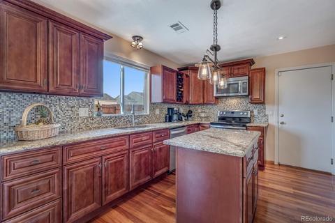 4874 Jasper Ct, Denver, CO 80239 photo 5