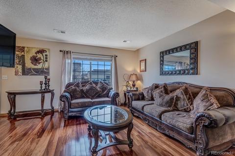 4874 Jasper Ct, Denver, CO 80239 photo 3