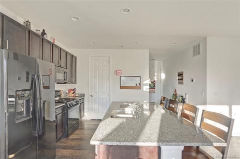22110 E Mansfield Pl, Aurora, CO 80018 photo 6