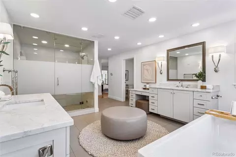 Bath - 477 N High St, Denver, CO 80218 photo 4 of 10