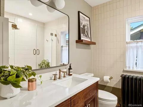 Bath - 933 Monroe St, Denver, CO 80206 photo 1 of 6