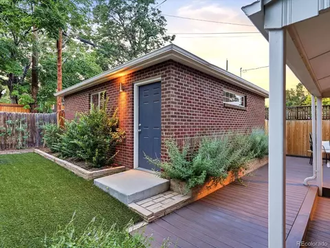 Exterior - 933 Monroe St, Denver, CO 80206 photo 8 of 10