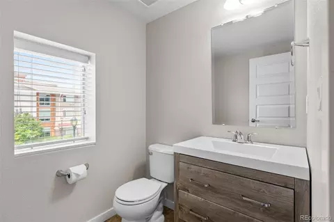 Bath - 10137 Belvedere Loop, Lone Tree, CO 80124 photo 1 of 4