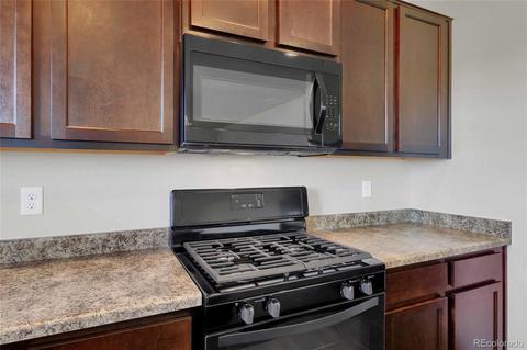 47390 Lilac Ave, Bennett, CO 80102 photo 4