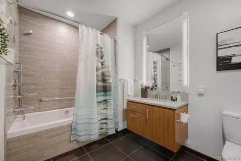 Bath - 1655 Walnut St #109, Boulder, CO 80302 photo 1 of 1