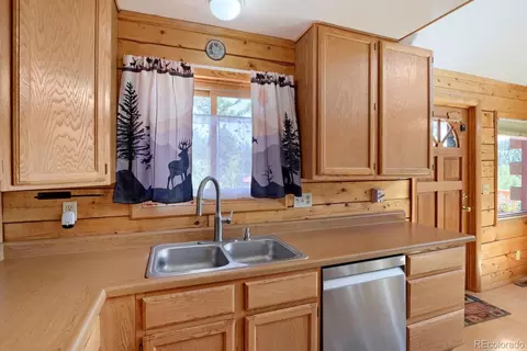 Kitchen - 16 Mesa Ct, Bailey, CO 80421 photo 3 of 4