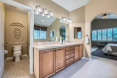 Bath - 22887 E Long Dr, Aurora, CO 80016 photo 2 of 8