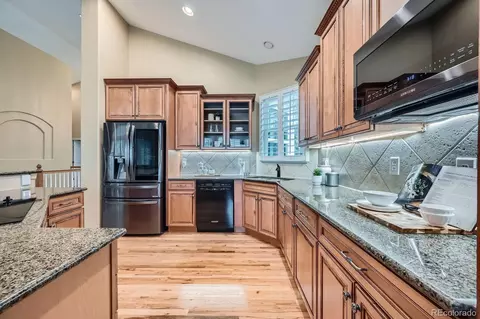 Kitchen - 22887 E Long Dr, Aurora, CO 80016 photo 2 of 4