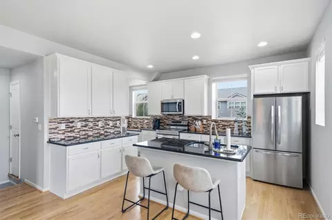 Kitchen - 10241 Bellwether Ln, Lone Tree, CO 80124 photo 4 of 7