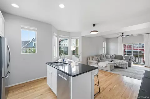 Kitchen - 10241 Bellwether Ln, Lone Tree, CO 80124 photo 6 of 7