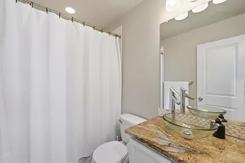 Bath - 10241 Bellwether Ln, Lone Tree, CO 80124 photo 2 of 2