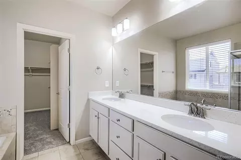 Bath - 825 Wagon Bend Rd, Berthoud, CO 80513 photo 3 of 5