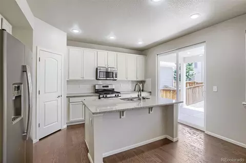 Kitchen - 825 Wagon Bend Rd, Berthoud, CO 80513 photo 1 of 3