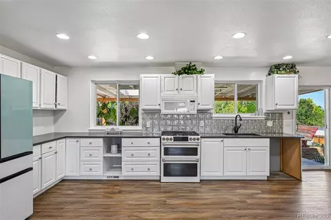 Kitchen - 19269 Eldorado Dr, Aurora, CO 80013 photo 3 of 5