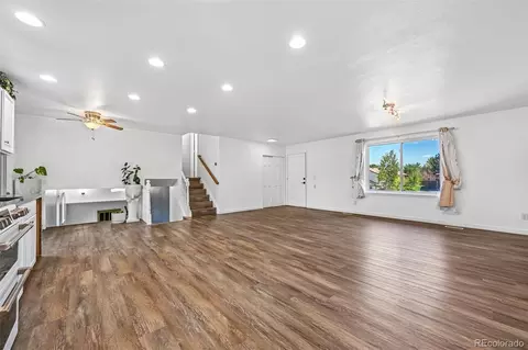 Living - 19269 Eldorado Dr, Aurora, CO 80013 photo 4 of 9