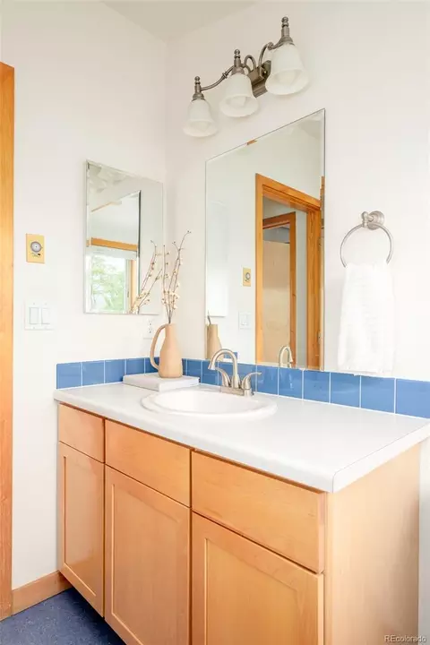 Bath - 1617 Yellow Pine Ave, Boulder, CO 80304 photo 3 of 3