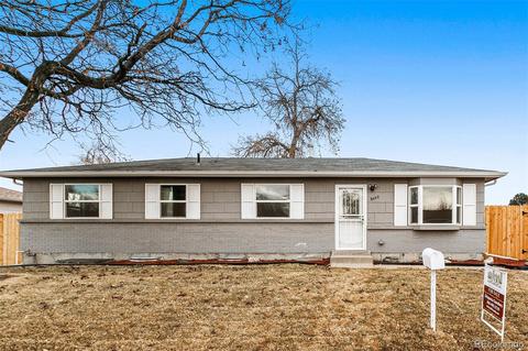 5552 Carson Way, Denver, CO 80239 photo 1