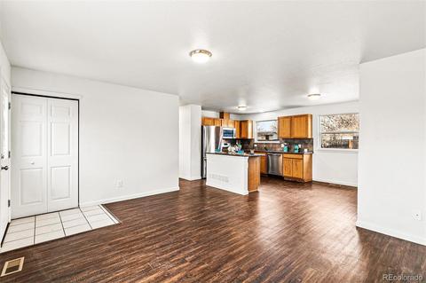 5552 Carson Way, Denver, CO 80239 photo 5