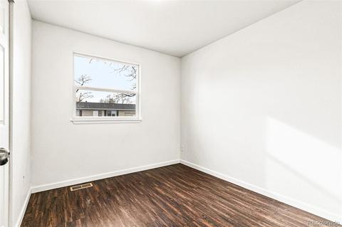 5552 Carson Way, Denver, CO 80239 photo 19