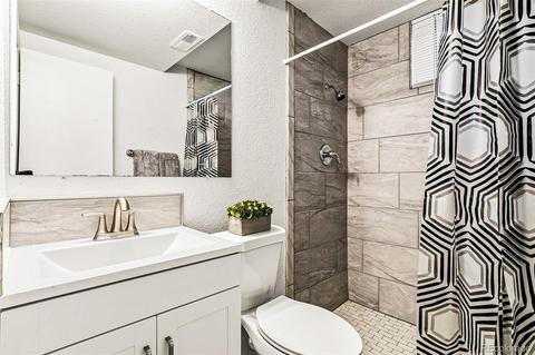5552 Carson Way, Denver, CO 80239 photo 26