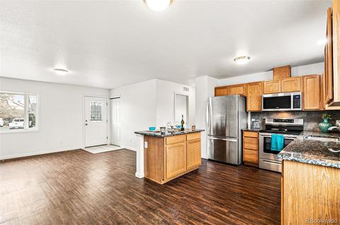 5552 Carson Way, Denver, CO 80239 photo 10