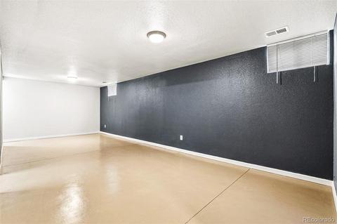 5552 Carson Way, Denver, CO 80239 photo 23