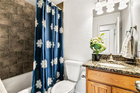 5552 Carson Way, Denver, CO 80239 photo 20