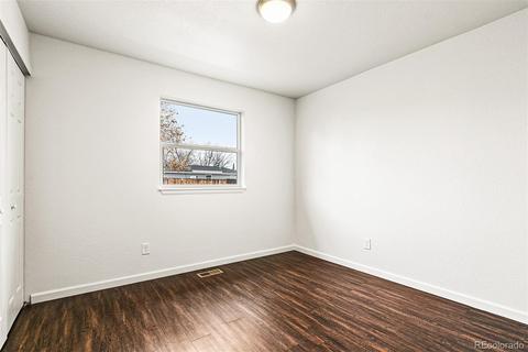 5552 Carson Way, Denver, CO 80239 photo 17