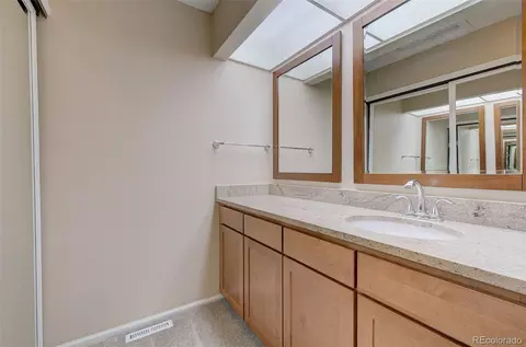 7845 E Gunnison Pl, Denver, CO 80231 photo 9