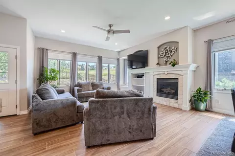 22431 E Peakview Dr, Aurora, CO 80016 photo 6