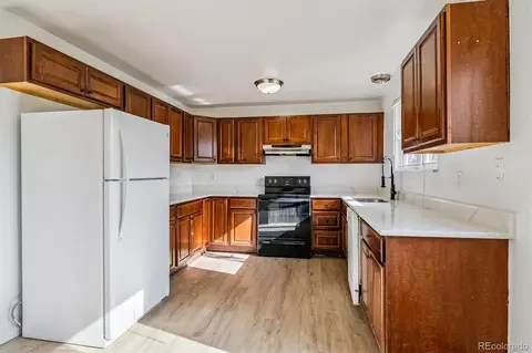 Kitchen - 16032 E Floyd Ave, Aurora, CO 80013 photo 1 of 5