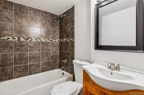 Bath - 16032 E Floyd Ave, Aurora, CO 80013 photo 2 of 2