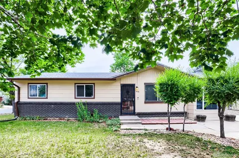 904 S Macon St, Aurora, CO 80012