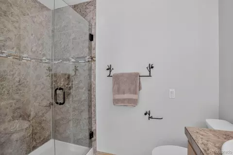 Bath - 7307 Settlers Dr, Morrison, CO 80465 photo 2 of 4