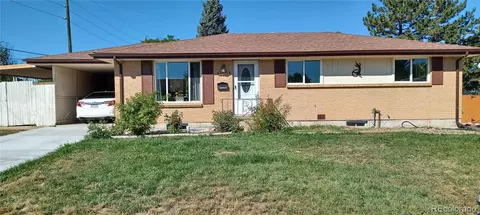 6691 S Wellington Ct S, Centennial, CO 80121