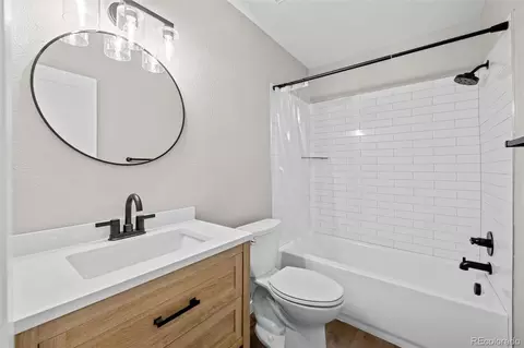 Bath - 579 Wright St #308, Lakewood, CO 80228 photo 2 of 2