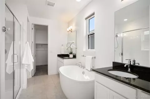 Bath - 21405 E 59th Dr, Aurora, CO 80019 photo 1 of 3