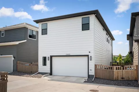 Exterior - 21405 E 59th Dr, Aurora, CO 80019 photo 6 of 7