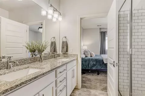 Bath - 19562 E Sunset Cir, Centennial, CO 80015 photo 3 of 5