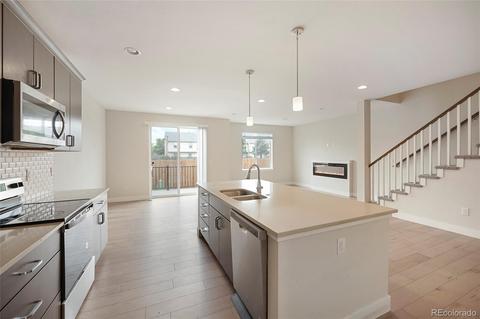 9675 E Idaho Pl, Denver, CO 80231 photo 7