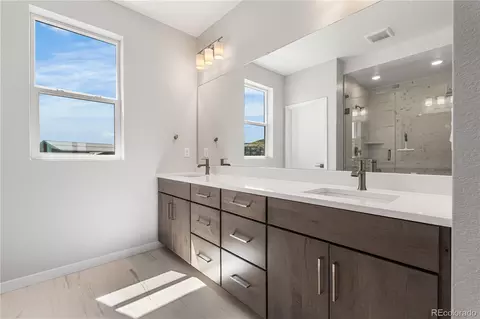 Bath - 11567 Amplify Cir, Lone Tree, CO 80124 photo 4 of 5