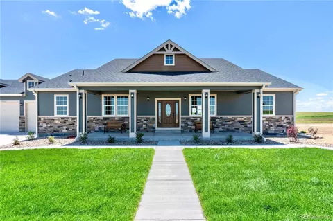 59601 E 56th Ave, Strasburg, CO 80136