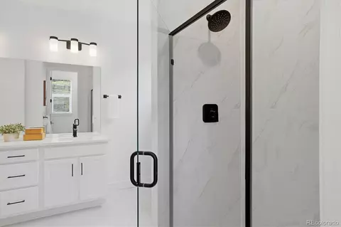 Bath - 4885 Noris Ave, Morrison, CO 80465 photo 2 of 4