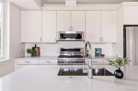 Kitchen - 4475 E Warren Ave, Denver, CO 80222 photo 4 of 5