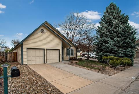 8295 Iris St, Arvada, CO 80005 photo 2
