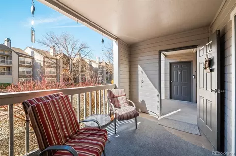 9242 E Arbor Cir #B, Englewood, CO 80111