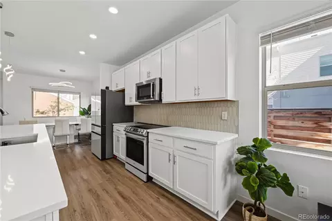 Kitchen - 6875 Juniper Ln, Arvada, CO 80007 photo 3 of 6